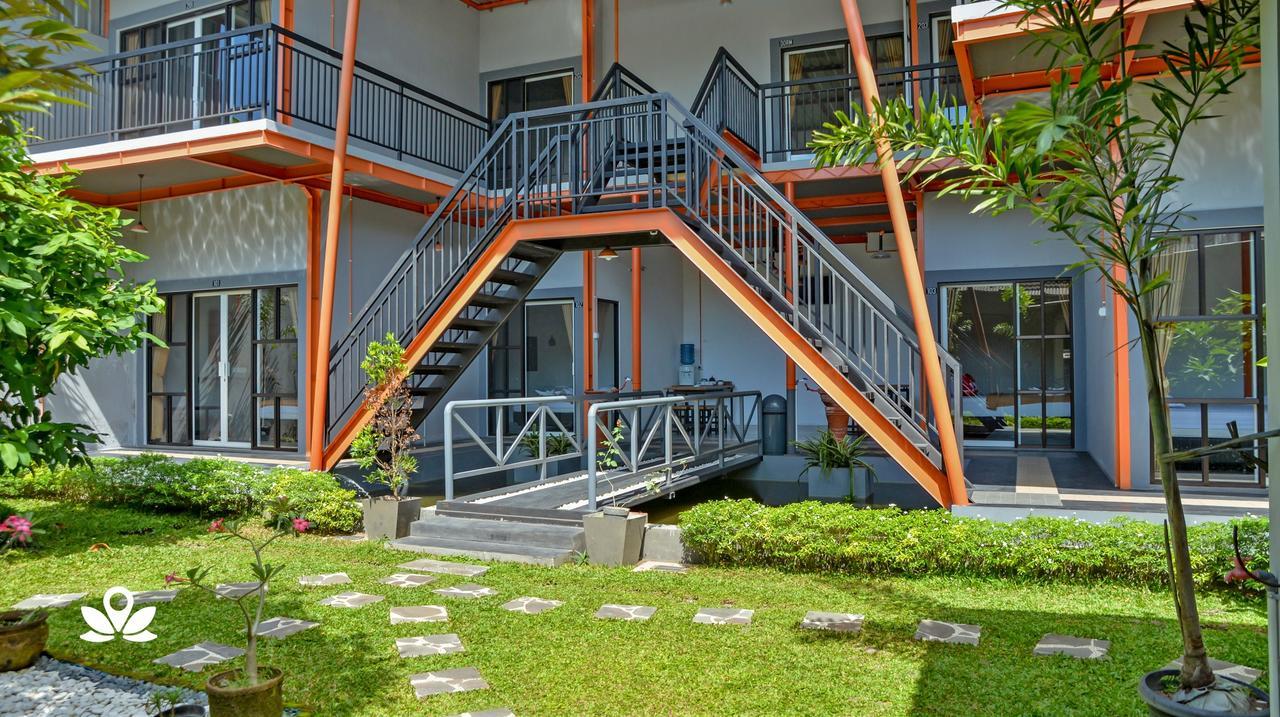 Ndalem Sorogenen Guesthouse Yogyakarta Ngoại thất bức ảnh