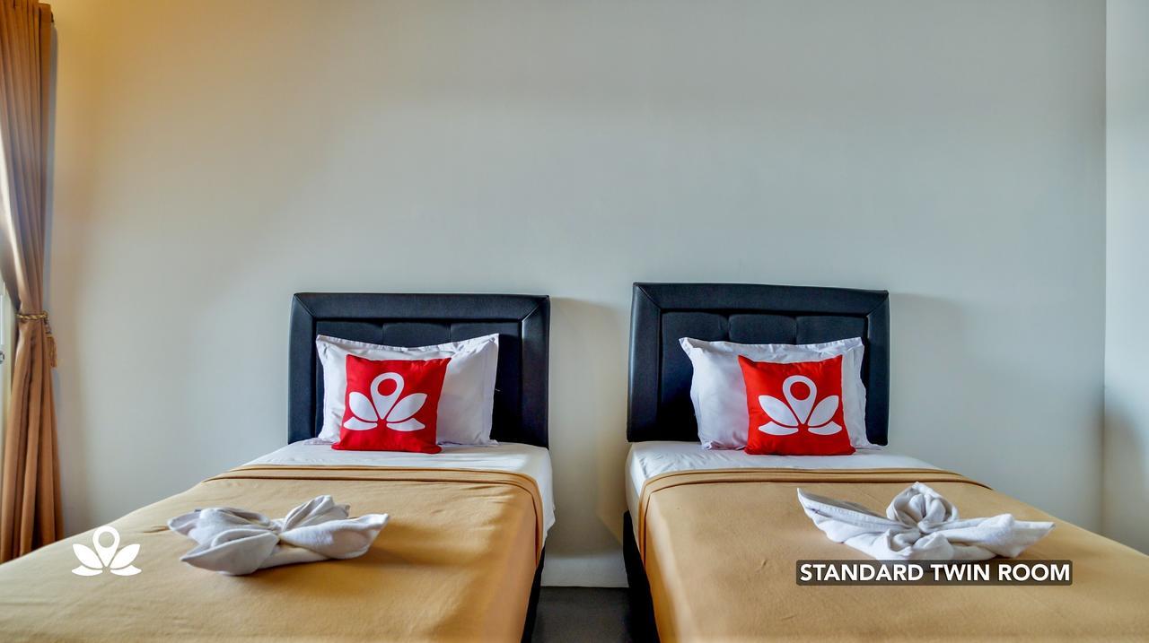 Ndalem Sorogenen Guesthouse Yogyakarta Ngoại thất bức ảnh
