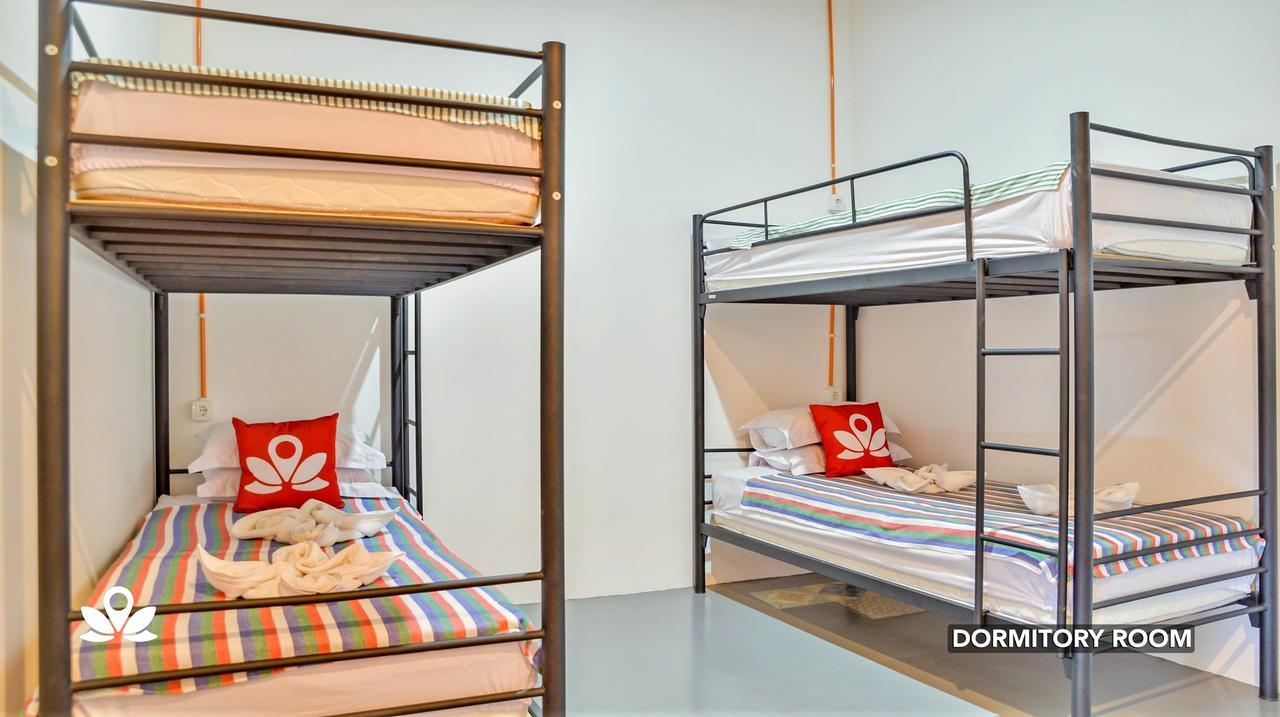Ndalem Sorogenen Guesthouse Yogyakarta Ngoại thất bức ảnh